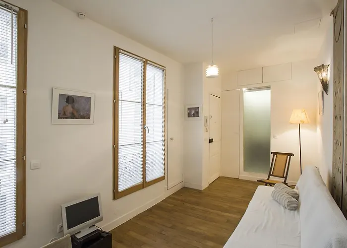Beaune Apartment Paris