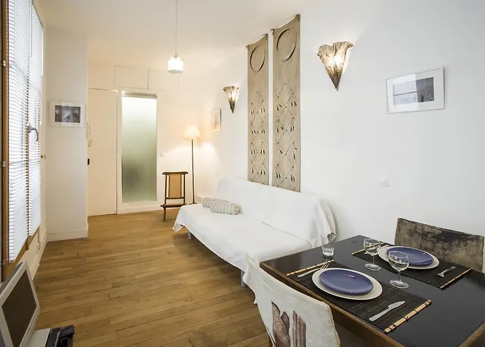 Beaune Apartment Paris